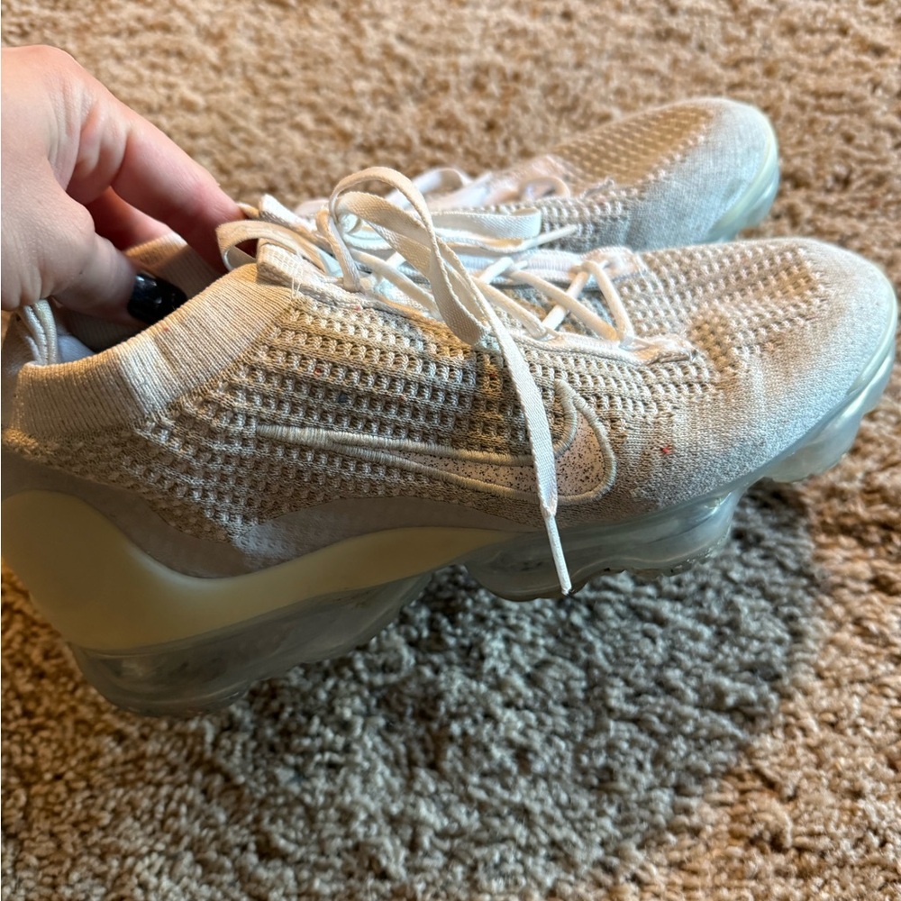 Nike Women's Beige Sneakers